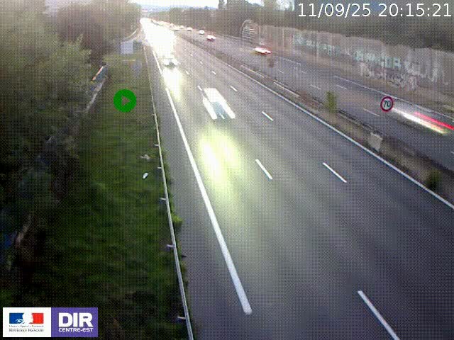 Webcam à Bron sur l'A43 à la jonction avec le boulevard périphérique de Lyon (D383). Vue orientée vers Lyon