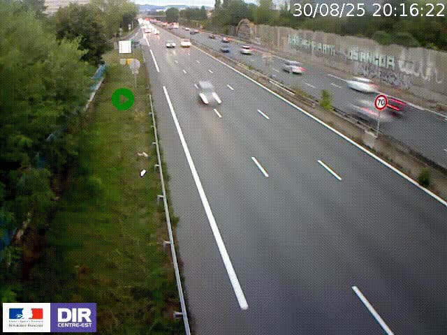 Webcam à Bron sur l'A43 à la jonction avec le boulevard périphérique de Lyon (D383). Vue orientée vers Lyon