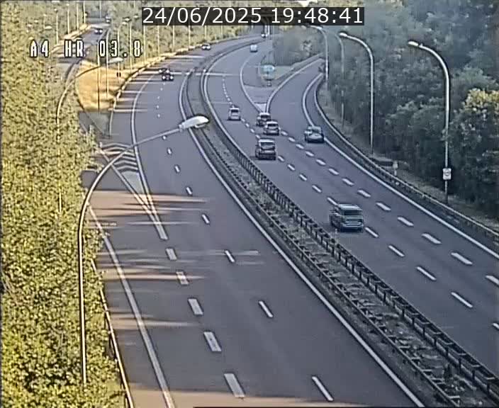 Webcam traffic A4 Luxembourg - BK 3.8 - Leudelange (direction Esch sur Alzette)