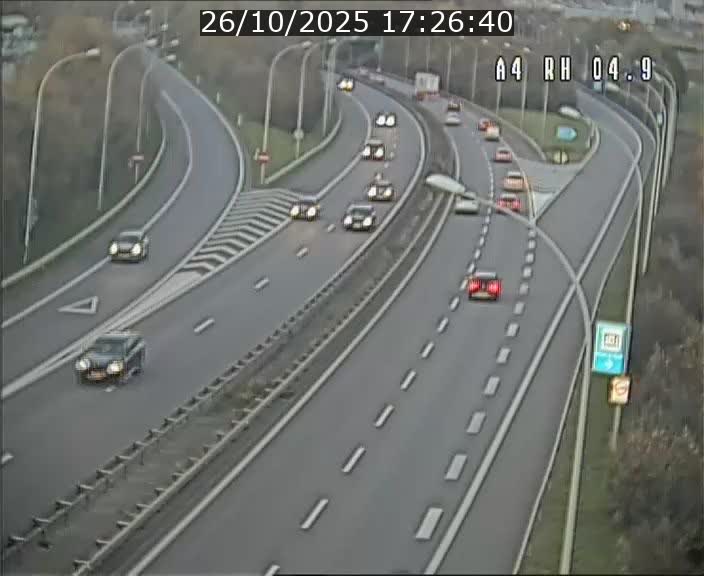 Traffic live webcam Luxembourg Leudelange - A4 - BK 4.9 - direction Luxembourg