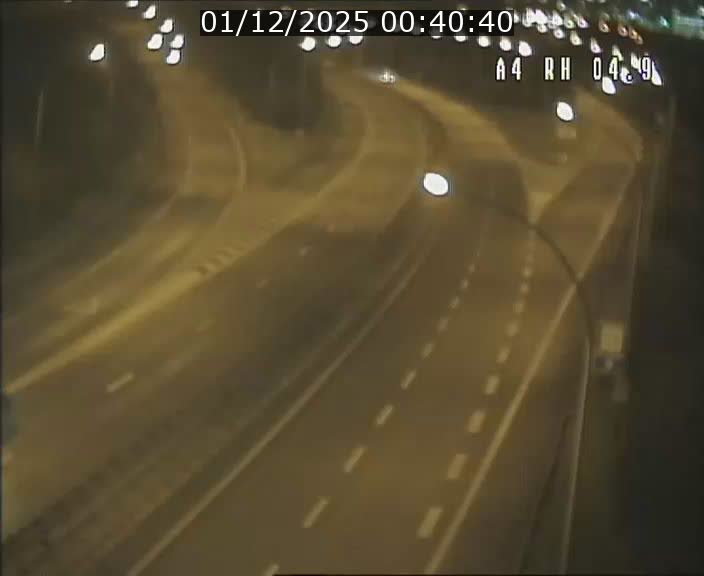 Traffic live webcam Luxembourg Leudelange - A4 - BK 4.9 - direction Luxembourg