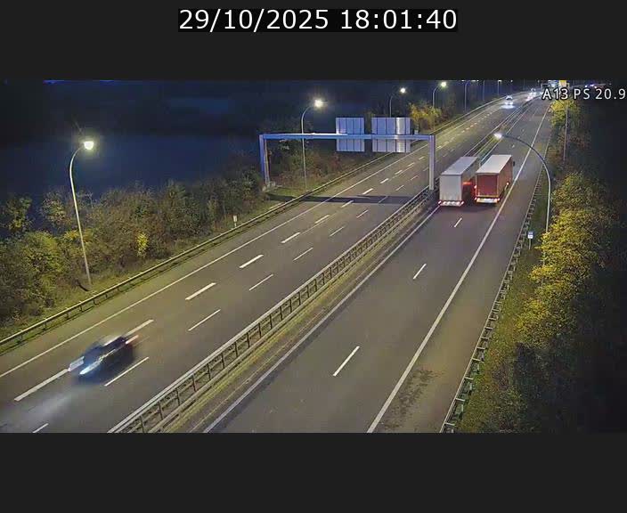 Traffic live webcam Luxembourg Croix de Bettembourg, rond-point d'Hellange - A13 direction Allemagne - BK 20.9