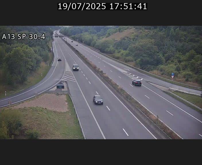 Traffic live webcam Luxembourg Altwies - A13 direction Luxembourg-ville - BK 30.4