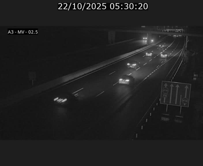 Webcam autoroute A3 au Luxembourg à proximité de la Croix de Gasperich. Vue orientée vers Luxembourg
