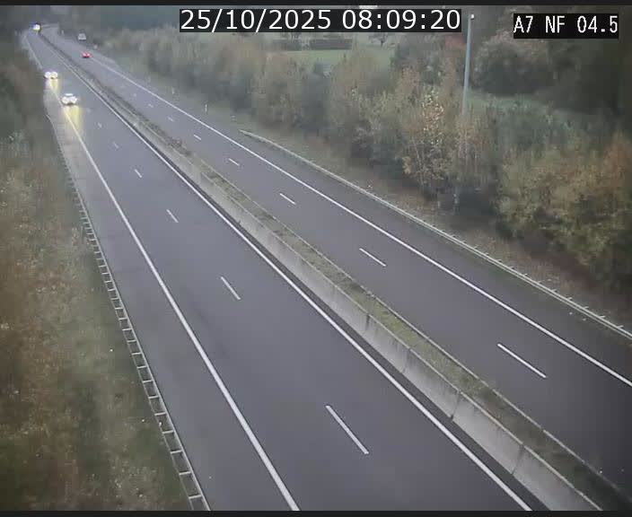 Caméra autoroute Luxembourg A7 - Passage à gibier Rëngelbour - direction Tunnel Grouft
