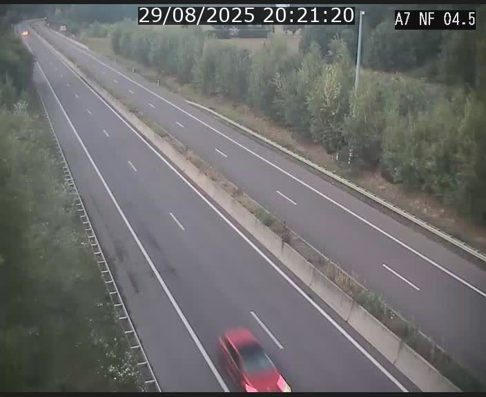 Caméra autoroute Luxembourg A7 - Passage à gibier Rëngelbour - direction Tunnel Grouft
