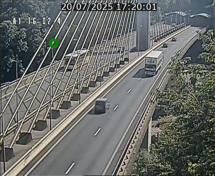Traffic live webcam Luxembourg Sandweiler - A1 direction Luxembourg-ville - BK 2.4