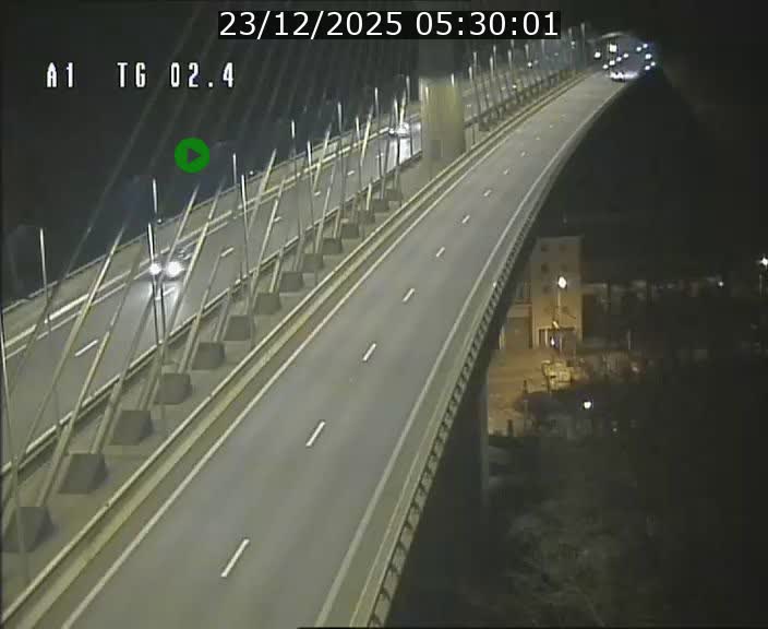Traffic live webcam Luxembourg Sandweiler - A1 direction Luxembourg-ville - BK 2.4