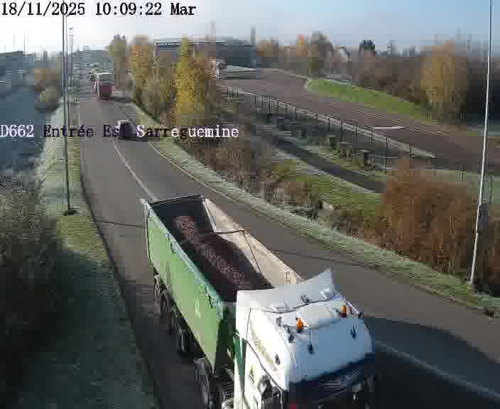 Point de vue trafic déployé sur D662 (France) à Sarreguemines, regardant vers Sarreguemines, aidant conducteurs et services à anticiper les flux.