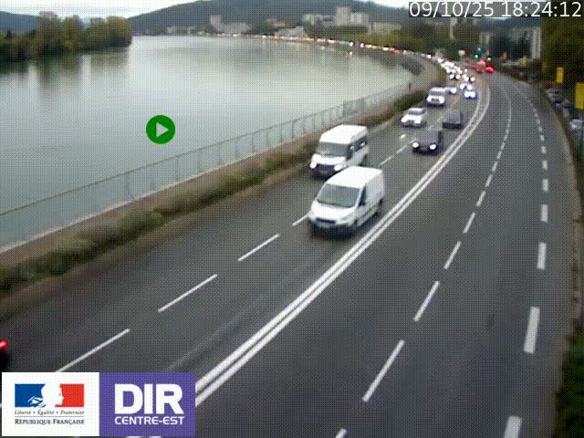 Webcam sur le quai Parjot à Vienne, aux Portes de Lyon, sur la Nationale 7, à la jonction avec le boulevard du Rhône-nord (D1407), caméra orientée vers Lyon