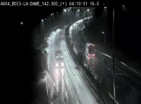 Webcam située entre la sortie 29 Neufchâteau et la jonction avec l'E25 en direction de Liège et Luxembourg