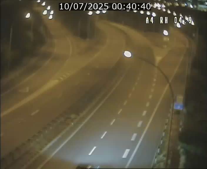 Traffic live webcam Luxembourg Leudelange - A4 - BK 4.9 - direction Luxembourg
