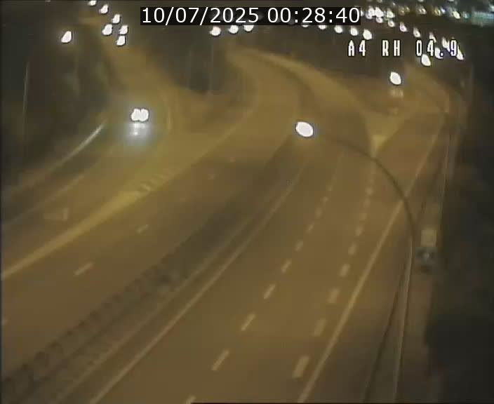 Traffic live webcam Luxembourg Leudelange - A4 - BK 4.9 - direction Luxembourg