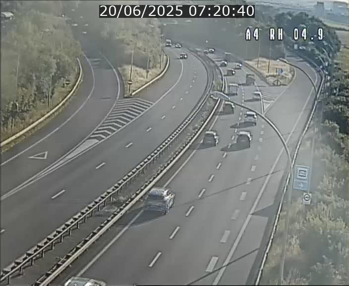 Traffic live webcam Luxembourg Leudelange - A4 - BK 4.9 - direction Luxembourg