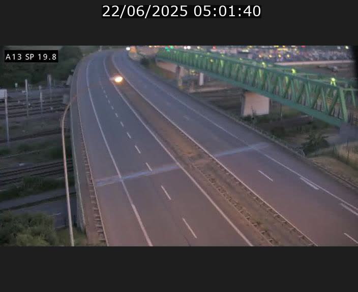 Traffic live webcam Luxembourg Croix de Bettembourg - A13 direction Esch-sur-Alzette - BK 19.8
