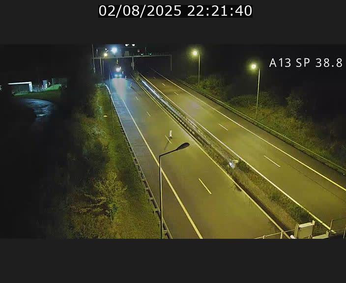 Webcam autoroute A13 à l'entrée ouest du tunnel Markusbierg à Schengen. Vue orientée vers le tunnel et l'Allemagne