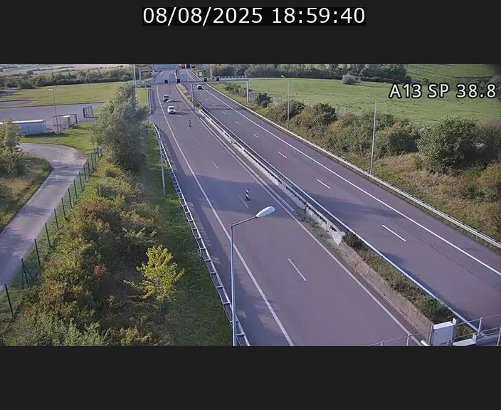 Webcam autoroute A13 à l'entrée ouest du tunnel Markusbierg à Schengen. Vue orientée vers le tunnel et l'Allemagne