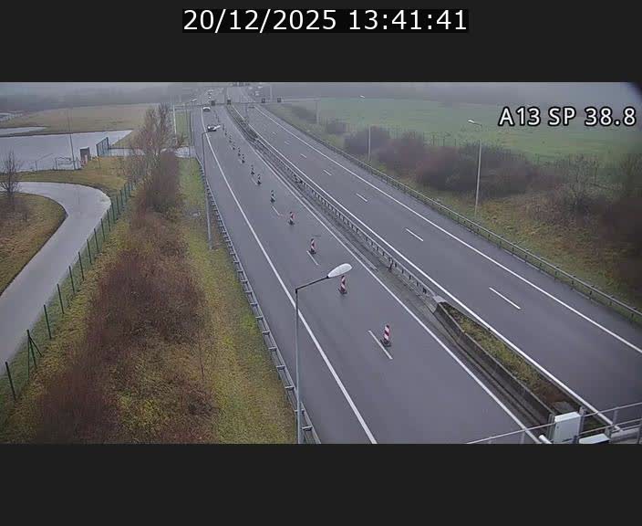 Webcam autoroute A13 à l'entrée ouest du tunnel Markusbierg à Schengen. Vue orientée vers le tunnel et l'Allemagne