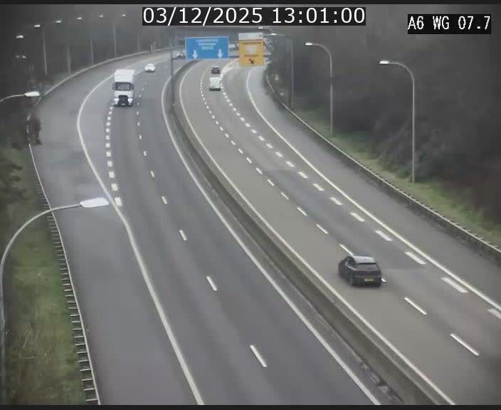 Traffic live webcam Luxembourg - Bridel - A6 - BK 7.7 - direction Belgique