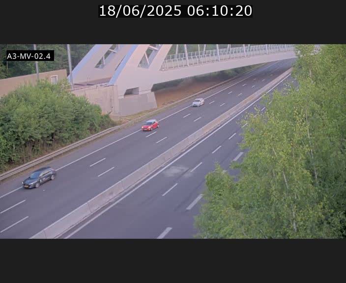 Webcam autoroute de la France (A3) au Luxembourg à Fentange, à proximité de la Croix de Gasperich. Vue orientée vers la Cloche d'Or