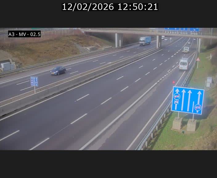 Webcam autoroute A3 au Luxembourg à proximité de la Croix de Gasperich. Vue orientée vers Luxembourg