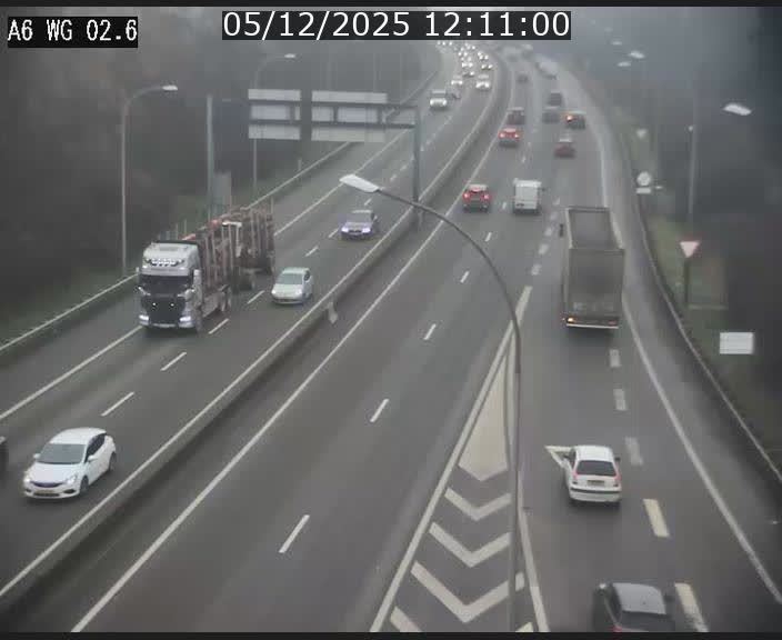 Traffic live webcam Luxembourg Croix de Cessange - A6 - BK 2.6 - direction France/Allemagne