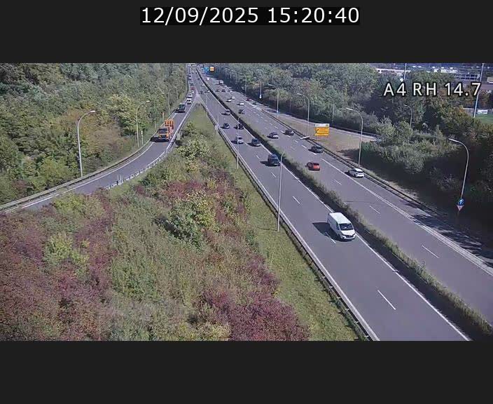 Traffic live webcam Luxembourg Jonction Lankelz - A4 - BK 14.7 - direction Luxembourg