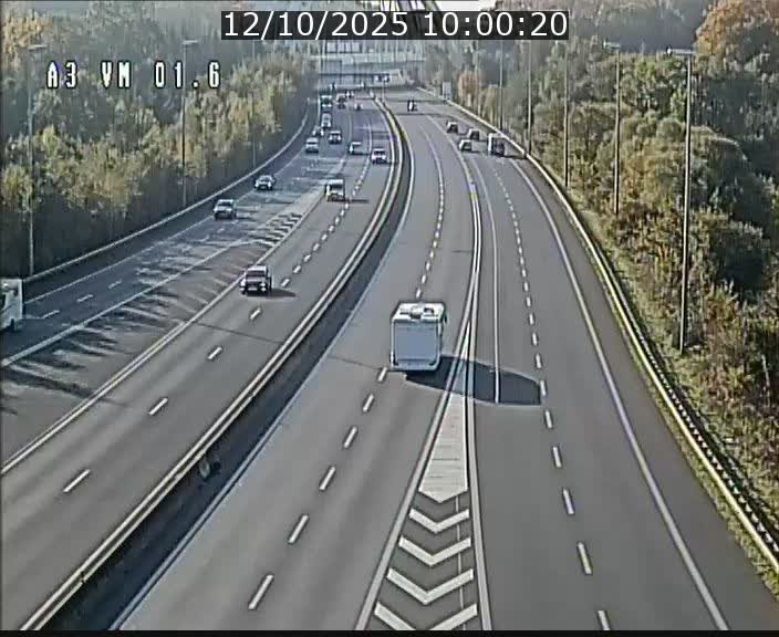 Traffic live webcam Luxembourg - Croix de Gasperich - A3 - BK 1.6 - direction France/Aire de Berchem
