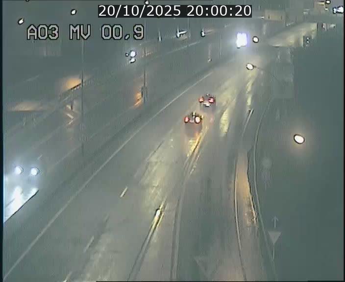 Traffic live webcam Luxembourg Croix de Gasperich - A3 - BK 0.4 - direction Luxembourg
