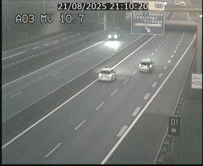 Traffic live webcam Luxembourg Croix de Bettembourg - A3 - BK 10.7 - direction France