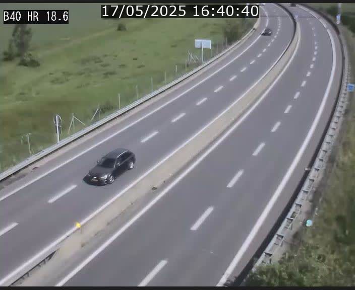 Webcam sur la route de liaison entre Micheville et Esch-Belval à la frontière entre le Luxembourg et la France. Vue orientée vers la Lorraine.