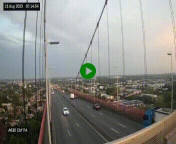 Webcam autoroute sur le périphérique de Bordeaux (A630) au nord de la ville. Caméra située sur le Pont d'Aquitaine.