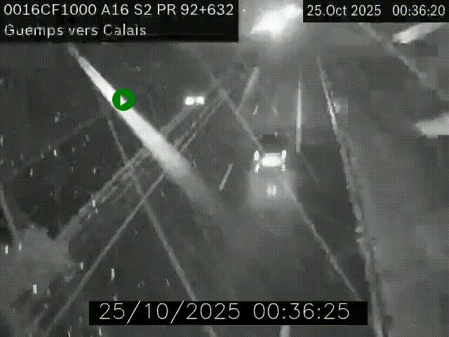 Webcam A16 juste après l'aire de repos d'Offekerque à Guemps. Vue orientée vers Calais