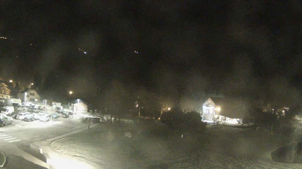 Webcam au niveau de la mairie du village du Bourg d'Oisans, aux pieds de l'Alpe d'Huez et aux portes du parc des Écrins