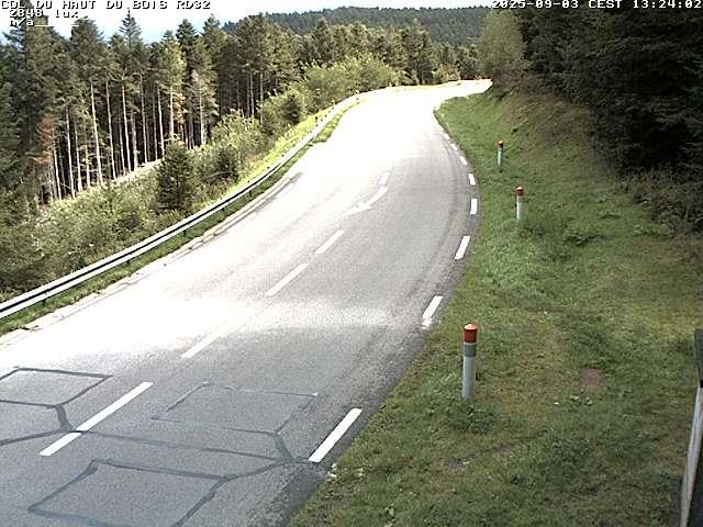 Webcam à 406 mètres d'altitude au niveau du col du haut du bois sur la RD32