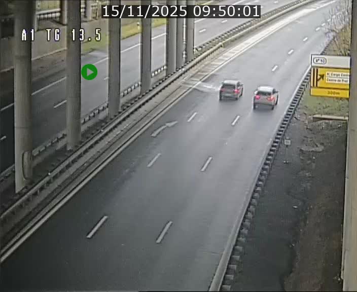 Traffic live webcam Luxembourg Senningen - A1 direction Luxembourg - BK 13.5