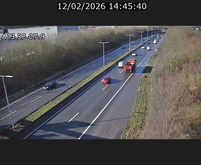 Traffic live webcam Luxembourg Jonction Lankelz - A13 direction Pétange - BK 7.9