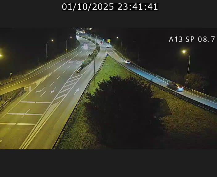 Traffic live webcam Luxembourg Jonction Lankelz - A13 direction Pétange - BK 8.7 
