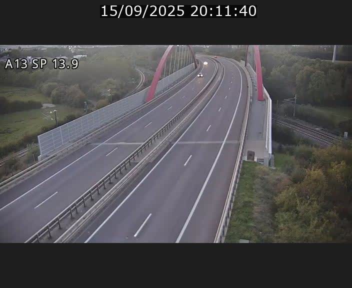 Traffic live webcam Luxembourg Kayl - A13 direction Esch-sur-Alzette/Luxembourg-ville - BK 13.9