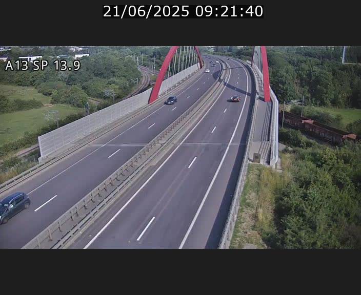 Traffic live webcam Luxembourg Kayl - A13 direction Esch-sur-Alzette/Luxembourg-ville - BK 13.9