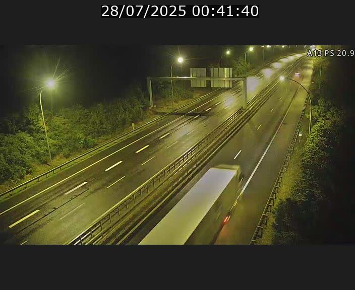Traffic live webcam Luxembourg Croix de Bettembourg, rond-point d'Hellange - A13 direction Allemagne - BK 20.9