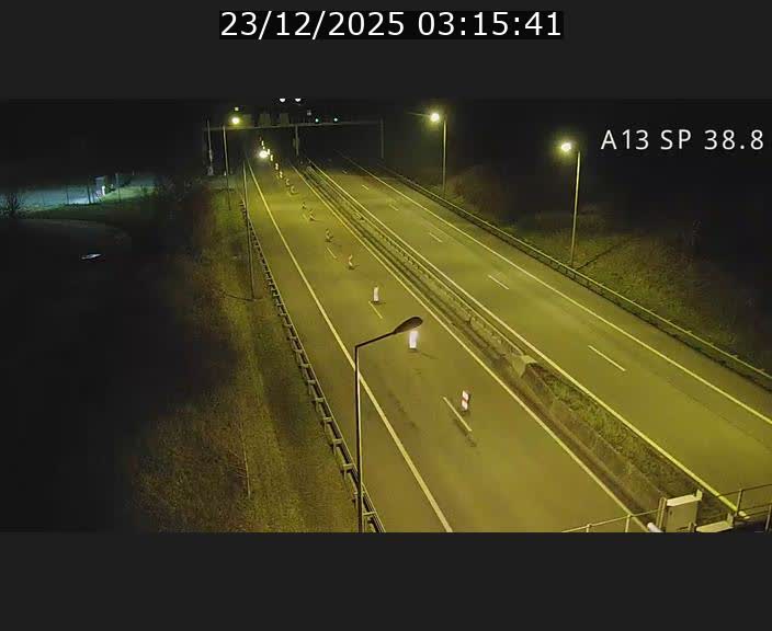 Webcam autoroute A13 à l'entrée ouest du tunnel Markusbierg à Schengen. Vue orientée vers le tunnel et l'Allemagne