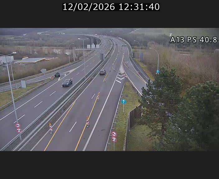 Webcam autoroute A13 à la sortie est du tunnel Markusbierg à Schengen. Vue sur le pont de la Moselle, vers l'Allemagne