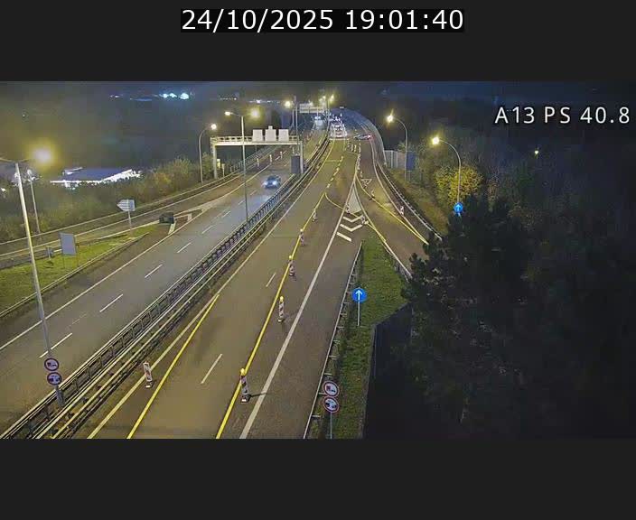 Webcam autoroute A13 à la sortie est du tunnel Markusbierg à Schengen. Vue sur le pont de la Moselle, vers l'Allemagne