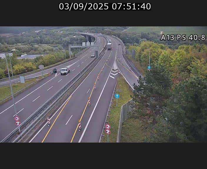 Webcam autoroute A13 à la sortie est du tunnel Markusbierg à Schengen. Vue sur le pont de la Moselle, vers l'Allemagne