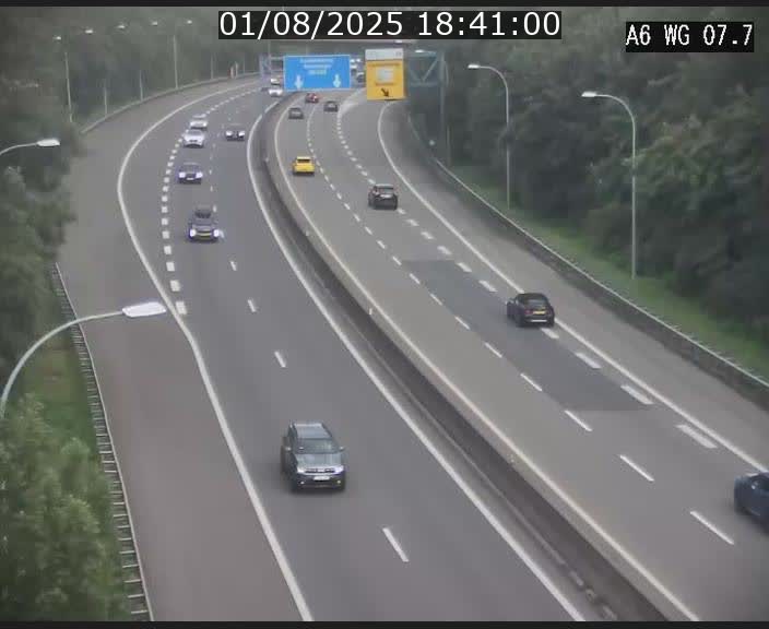 Traffic live webcam Luxembourg - Bridel - A6 - BK 7.7 - direction Belgique