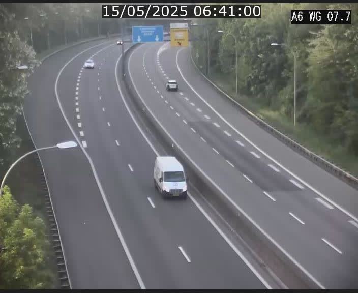 Traffic live webcam Luxembourg - Bridel - A6 - BK 7.7 - direction Belgique