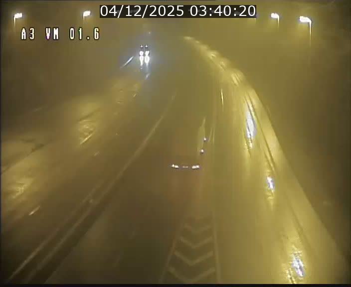 Traffic live webcam Luxembourg - Croix de Gasperich - A3 - BK 1.6 - direction France/Aire de Berchem