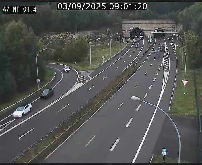 Caméra autoroute Luxembourg A7 - Echangeur Waldhaff - direction Tunnel Stafelter