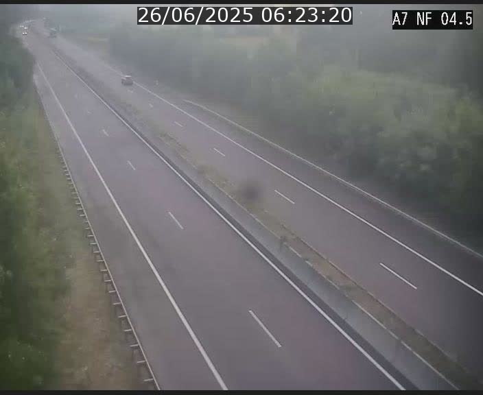 Caméra autoroute Luxembourg A7 - Passage à gibier Rëngelbour - direction Tunnel Grouft